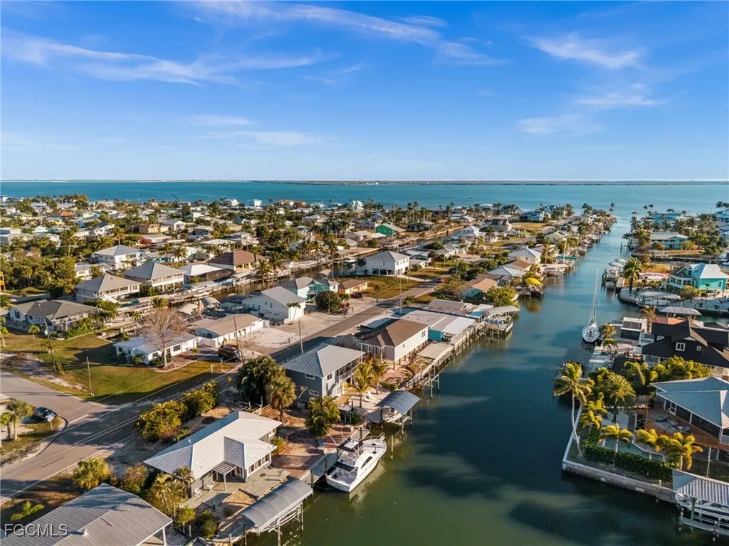 2391 Oleander Street St. James City FL 33956