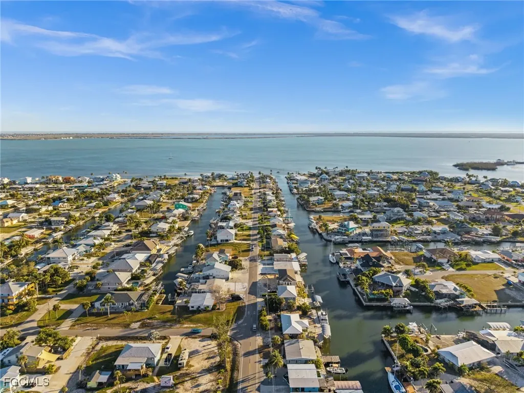 2391 Oleander Street St. James City FL 33956
