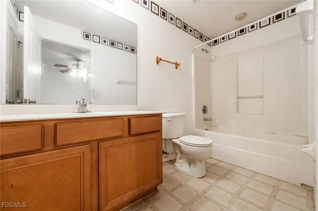 2406 E 23rd Street Alva FL 33920