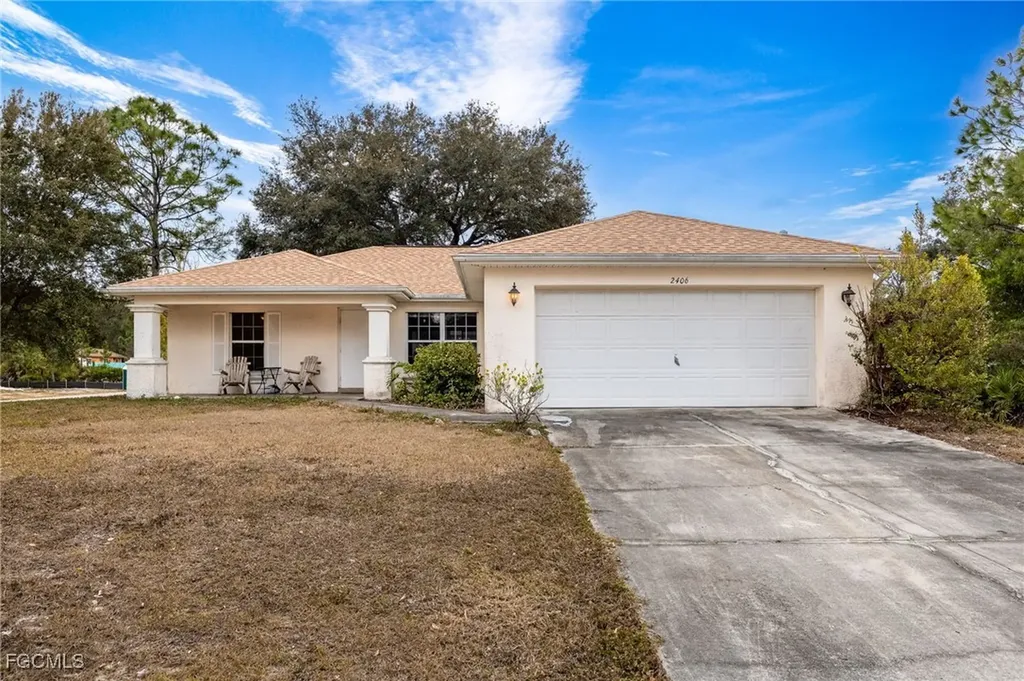 2406 E 23rd Street Alva FL 33920