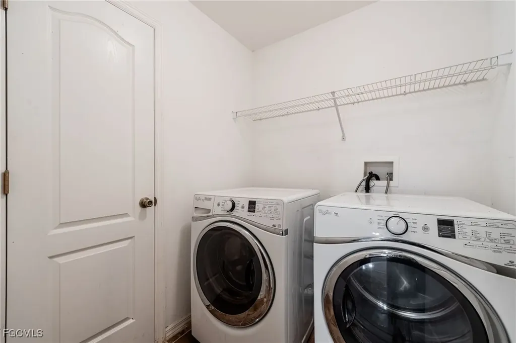 2406 E 23rd Street Alva FL 33920