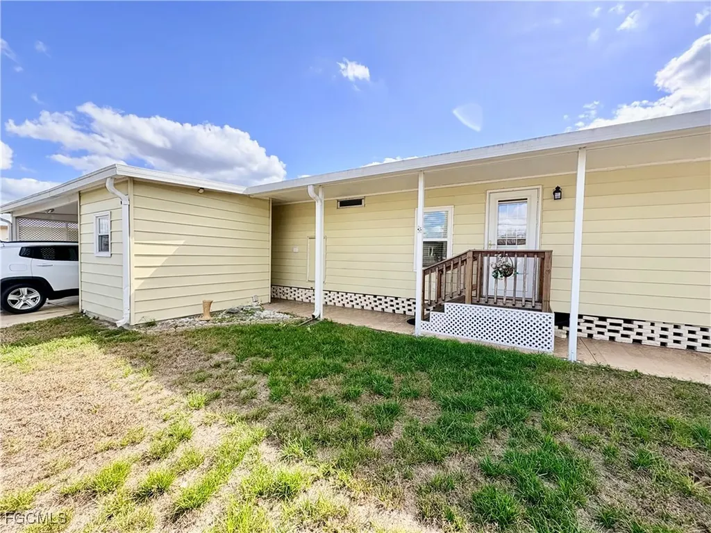 3170 Running Deer Drive North Fort Myers FL 33917