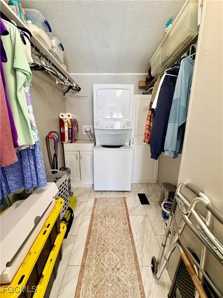 3170 Running Deer Drive North Fort Myers FL 33917