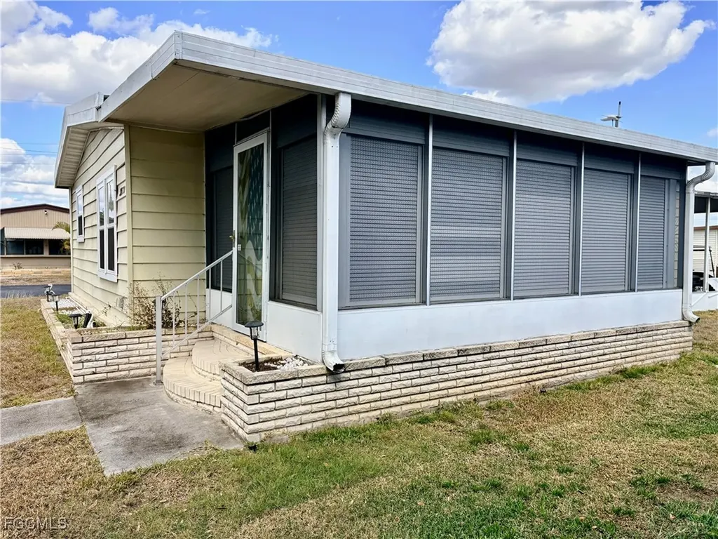 3170 Running Deer Drive North Fort Myers FL 33917