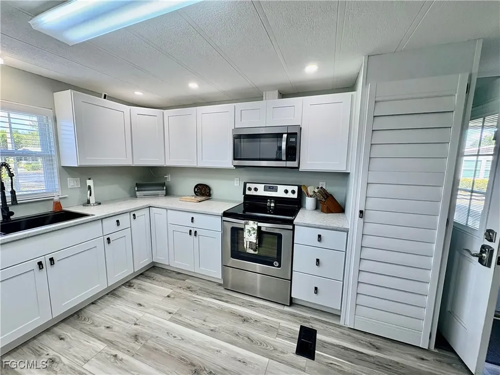 3170 Running Deer Drive North Fort Myers FL 33917