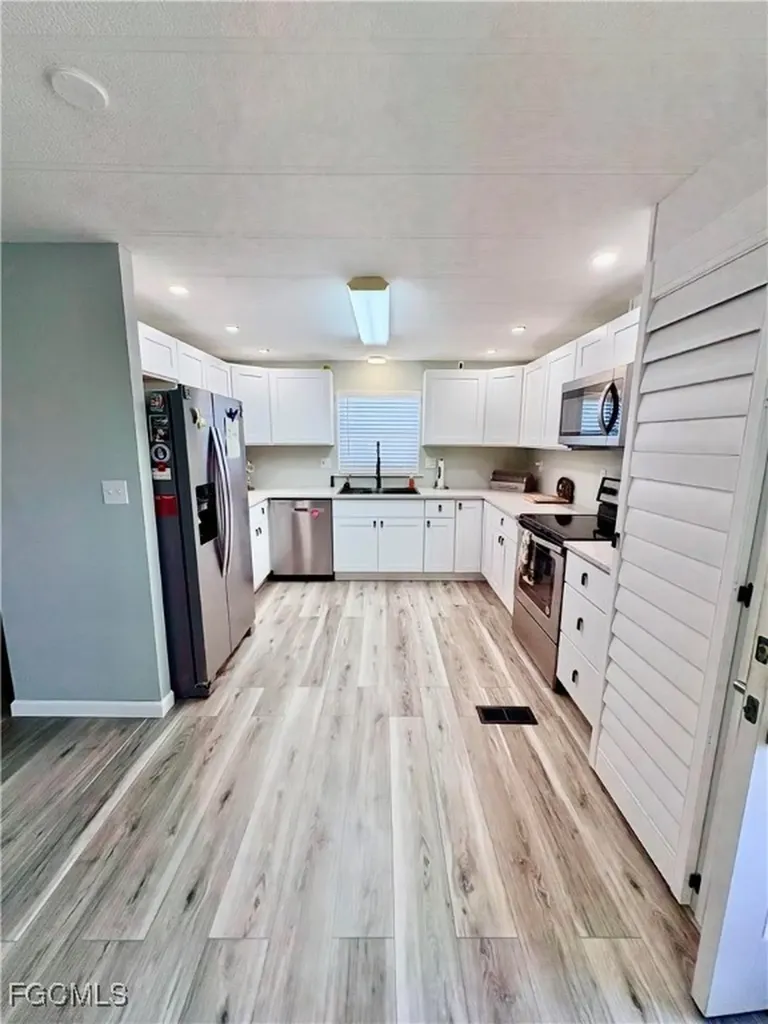 3170 Running Deer Drive North Fort Myers FL 33917