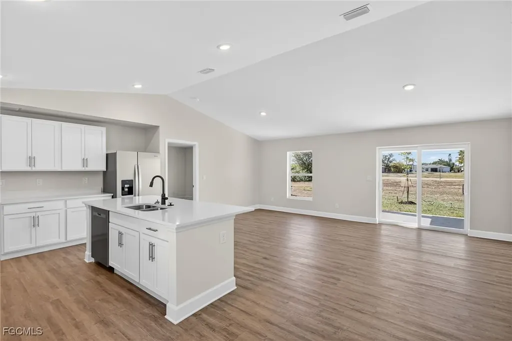 1154 NW 7th Place Cape Coral FL 33993