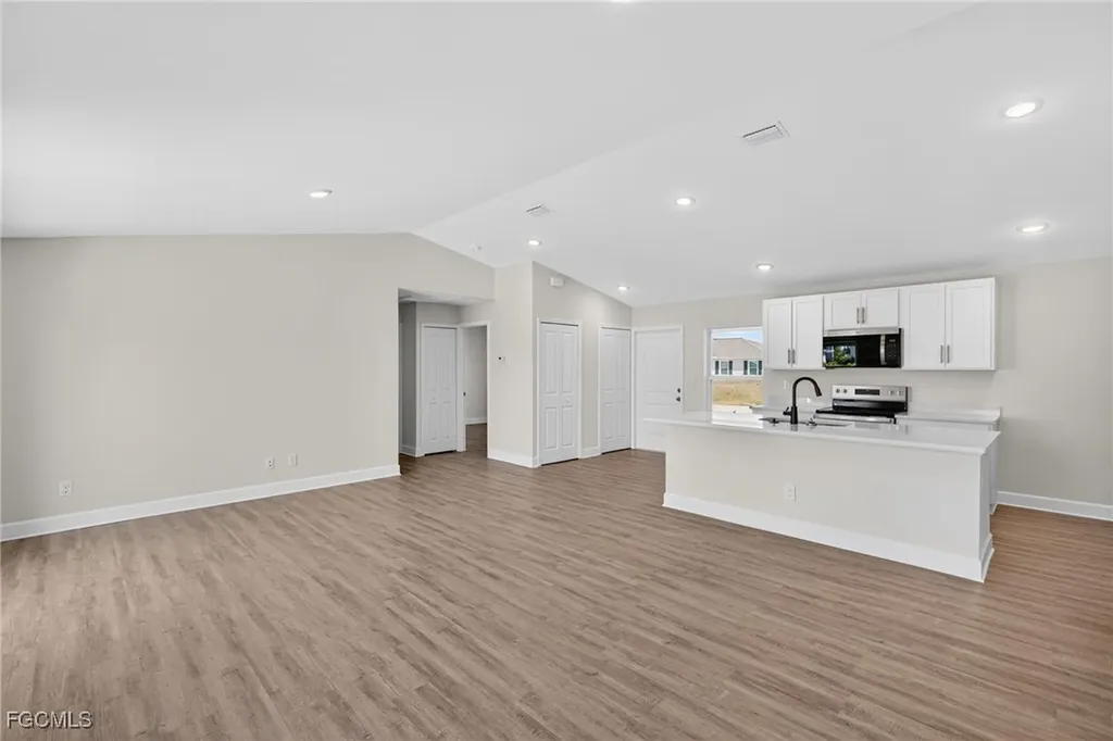 1154 NW 7th Place Cape Coral FL 33993