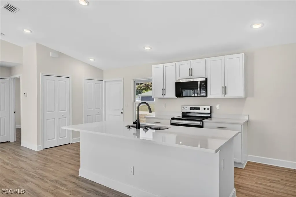 1154 NW 7th Place Cape Coral FL 33993