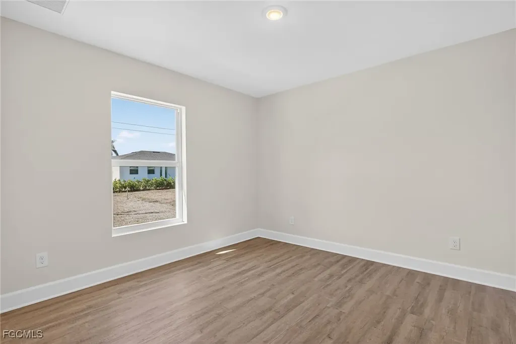 1154 NW 7th Place Cape Coral FL 33993