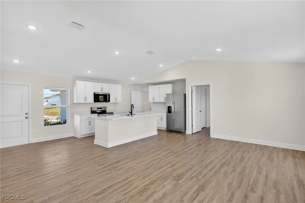 1154 NW 7th Place Cape Coral FL 33993