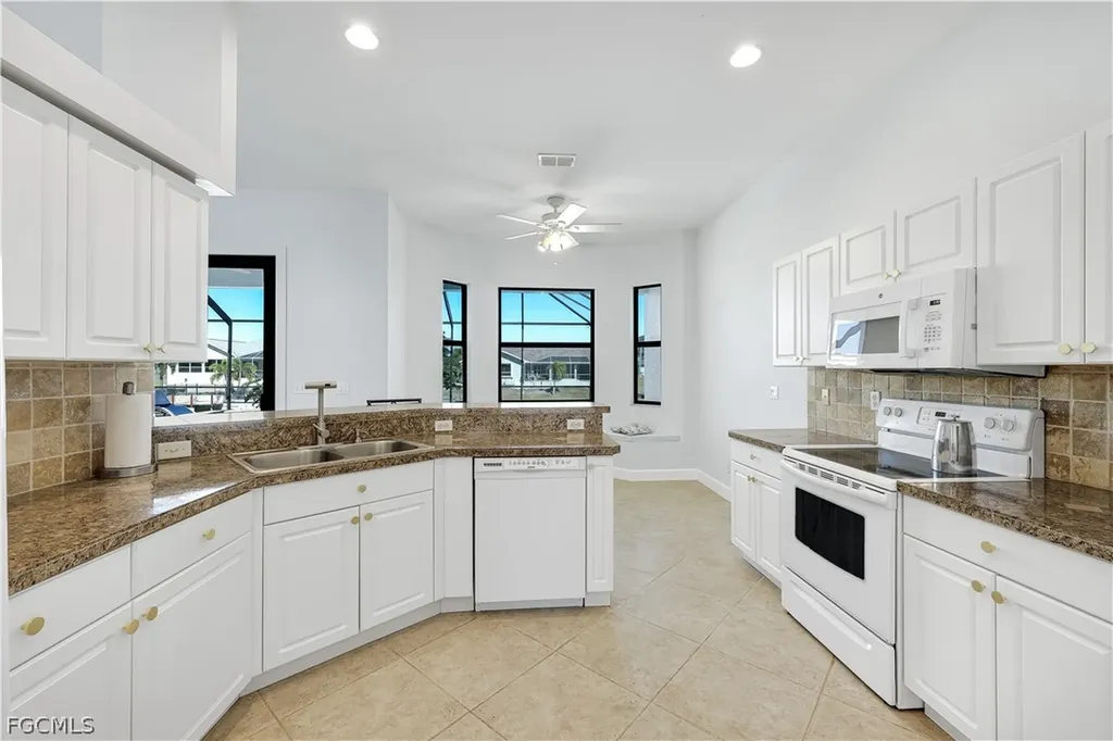 1417 SW 28th Terrace Cape Coral FL 33914