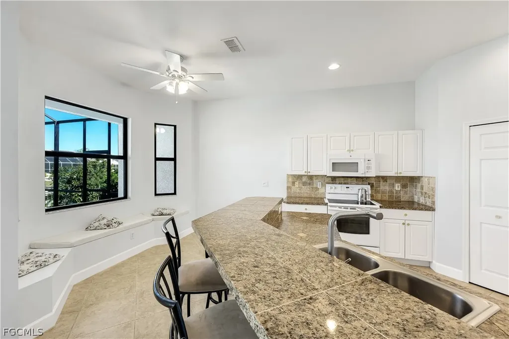 1417 SW 28th Terrace Cape Coral FL 33914