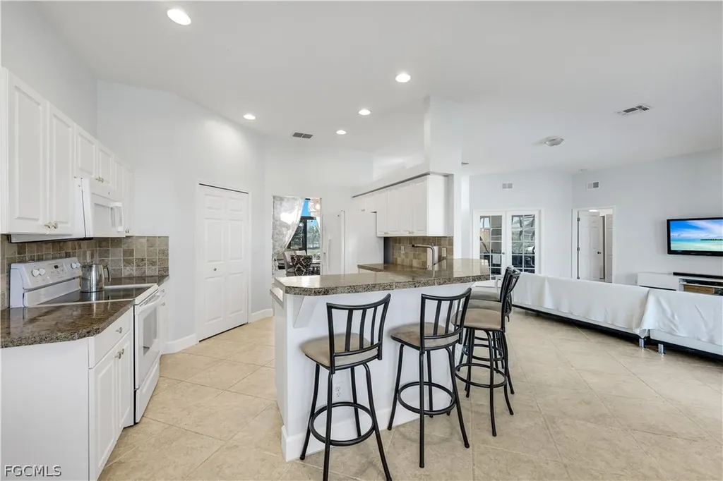 1417 SW 28th Terrace Cape Coral FL 33914
