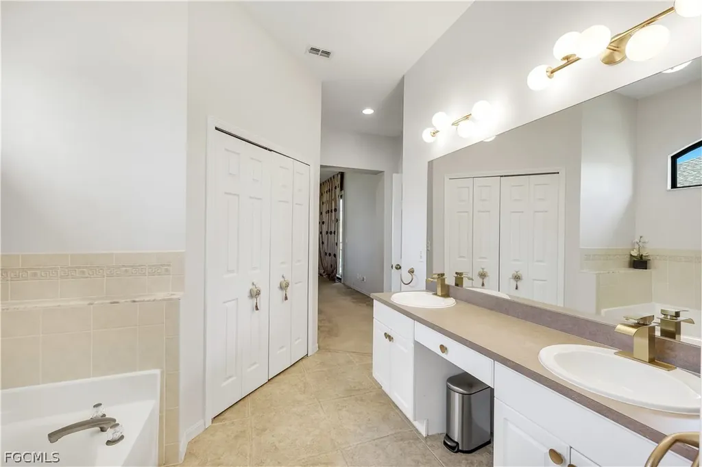 1417 SW 28th Terrace Cape Coral FL 33914