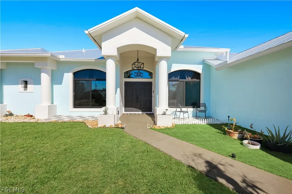1417 SW 28th Terrace Cape Coral FL 33914