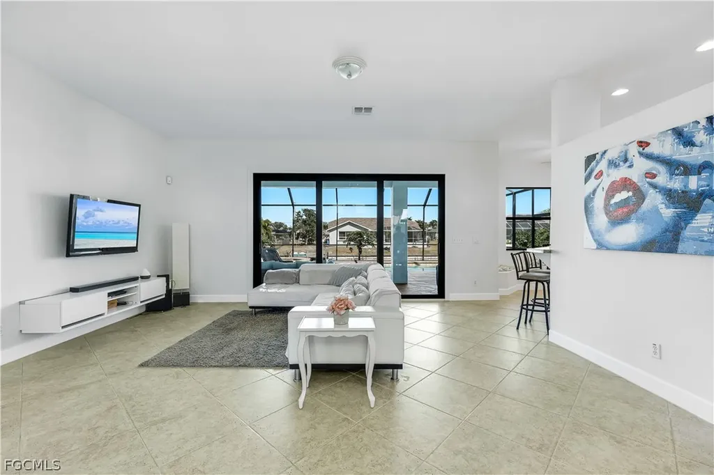 1417 SW 28th Terrace Cape Coral FL 33914