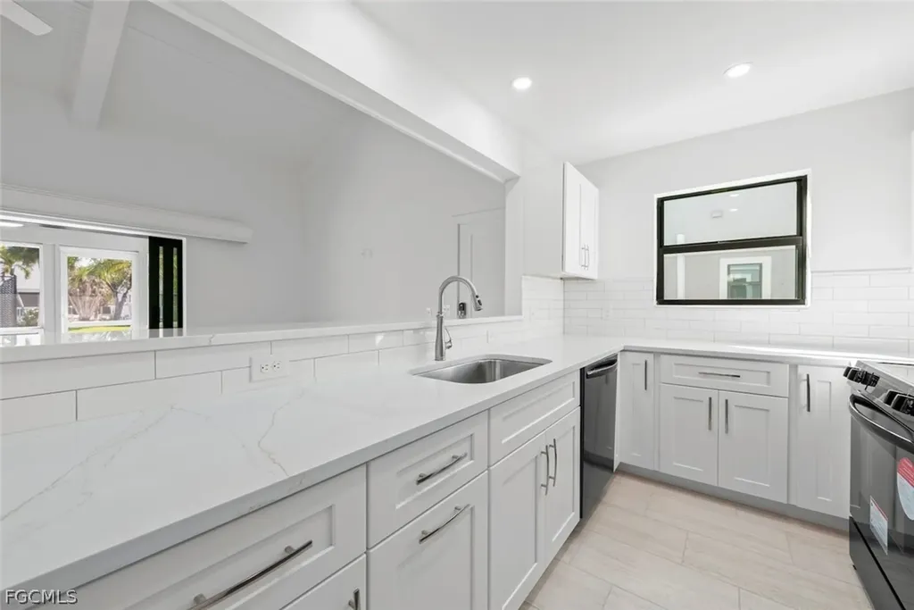 736 Donax Street Sanibel FL 33957