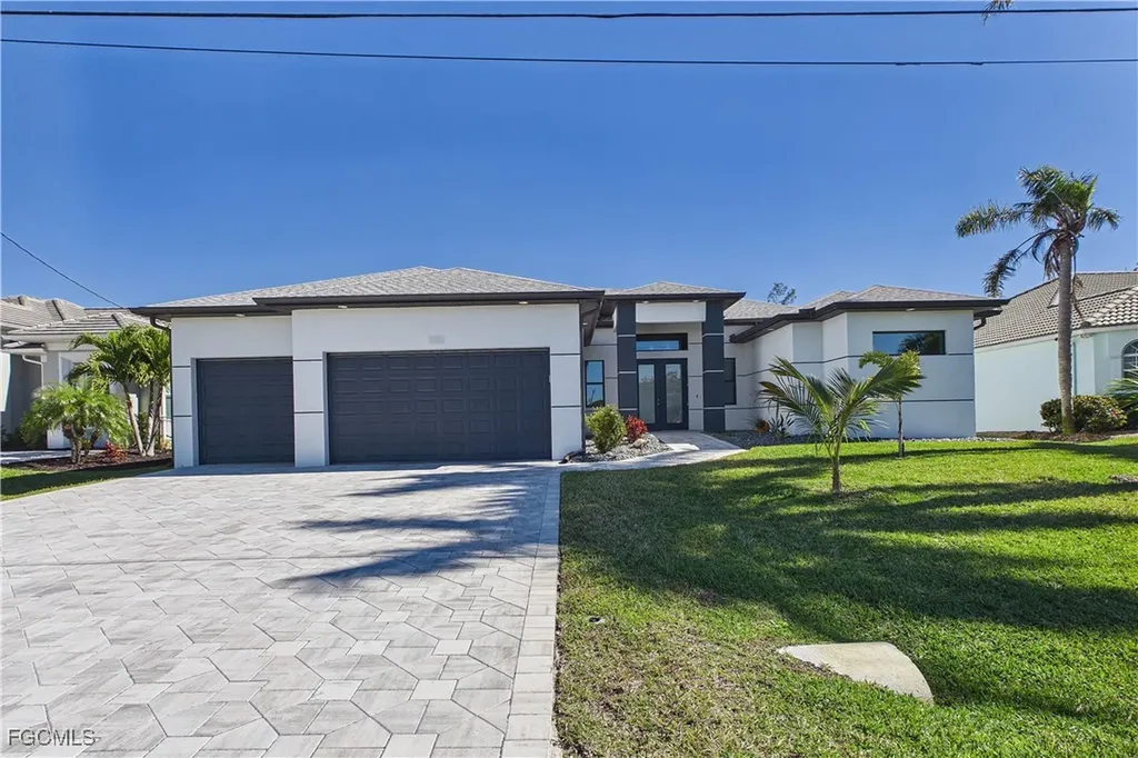 3121 SW 26th Place Cape Coral FL 33914