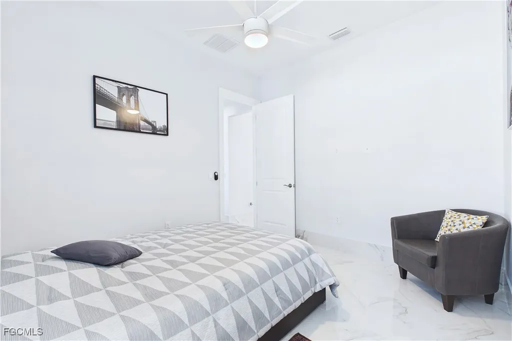 3121 SW 26th Place Cape Coral FL 33914