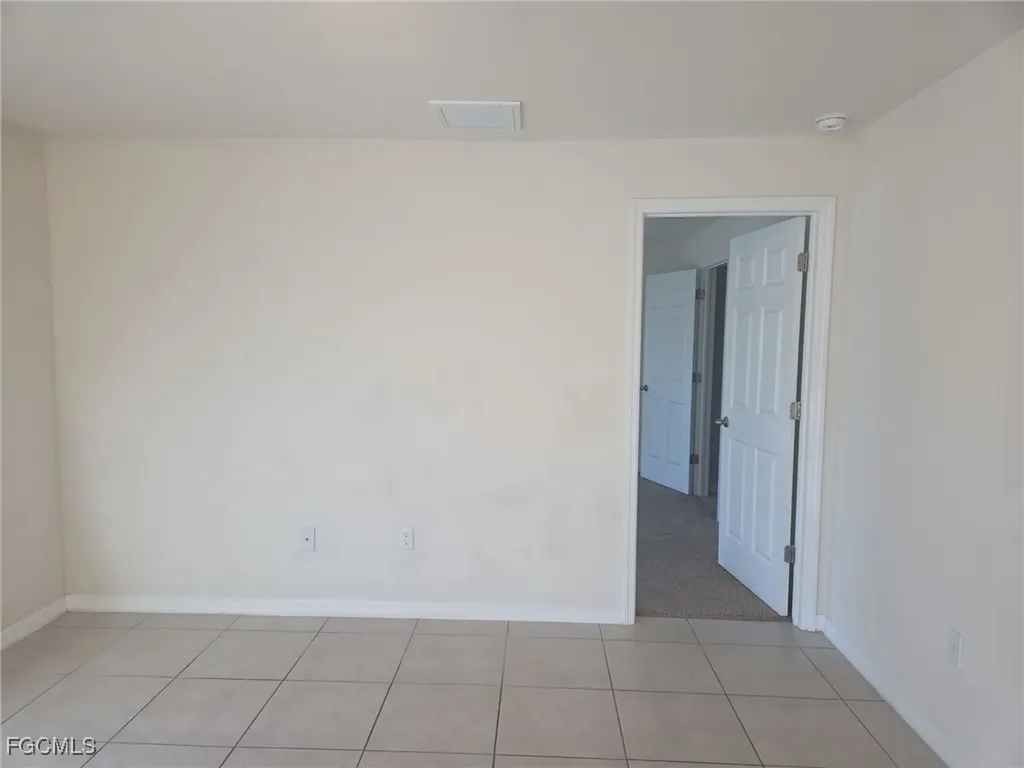 3515 NE 12th Place Cape Coral FL 33909