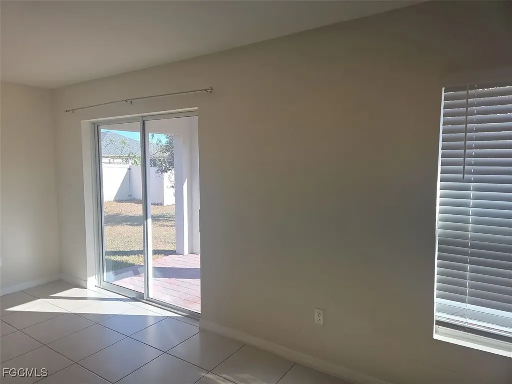 3515 NE 12th Place Cape Coral FL 33909