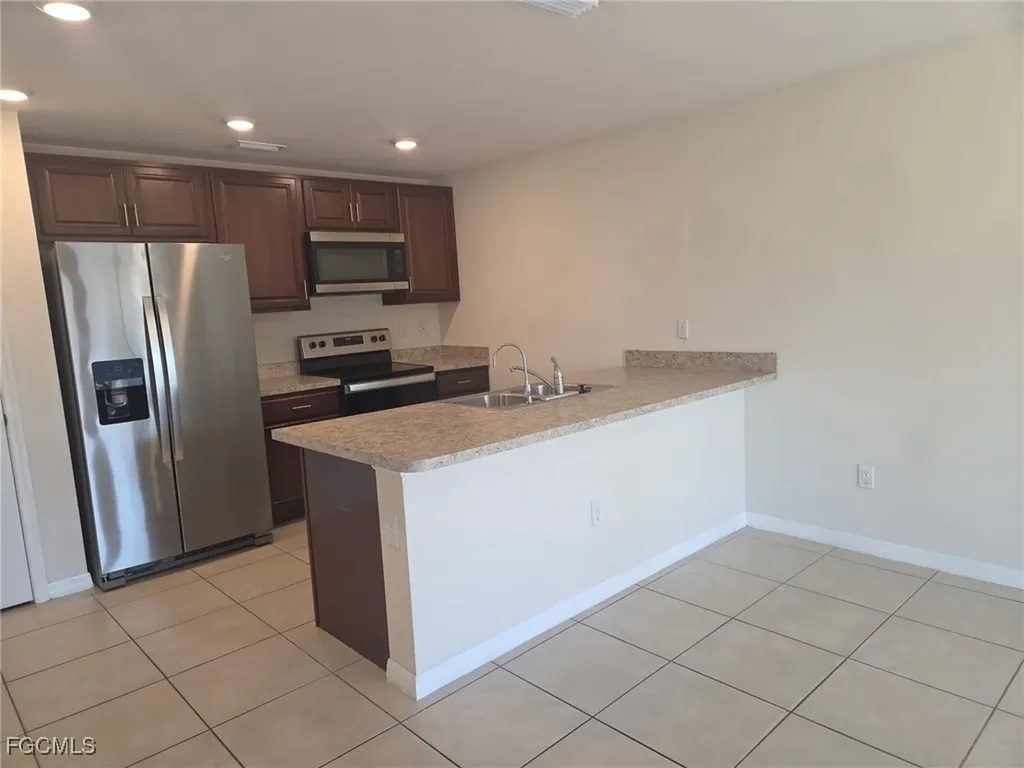 3515 NE 12th Place Cape Coral FL 33909
