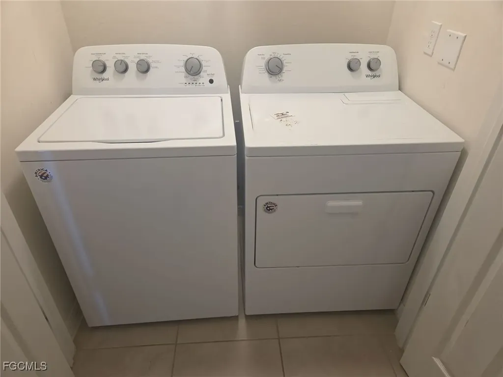3515 NE 12th Place Cape Coral FL 33909