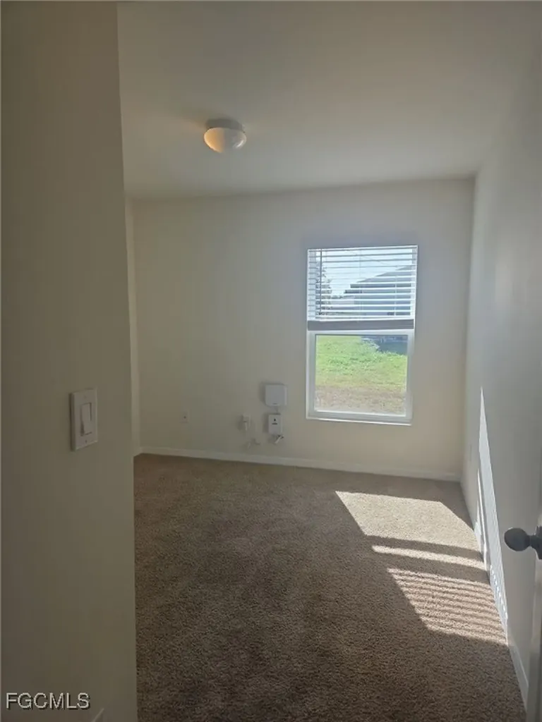 3515 NE 12th Place Cape Coral FL 33909