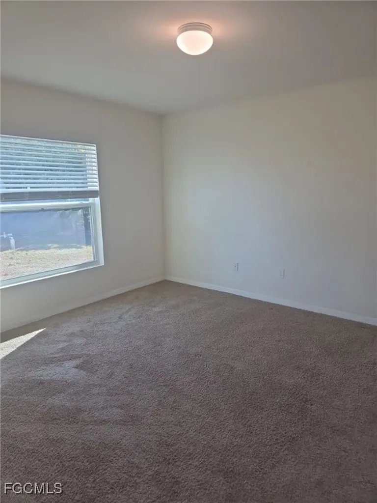 3515 NE 12th Place Cape Coral FL 33909