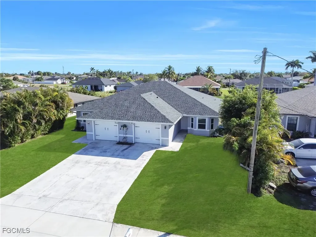 2032 NE 6th Street Cape Coral FL 33909