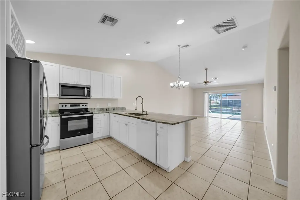 2032 NE 6th Street Cape Coral FL 33909