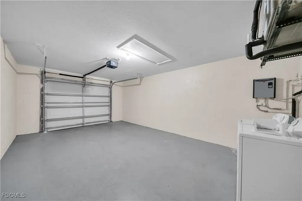 2032 NE 6th Street Cape Coral FL 33909