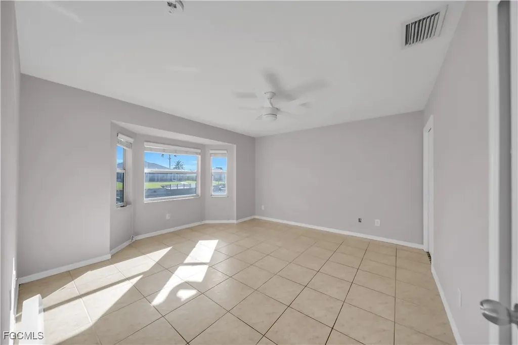 2032 NE 6th Street Cape Coral FL 33909