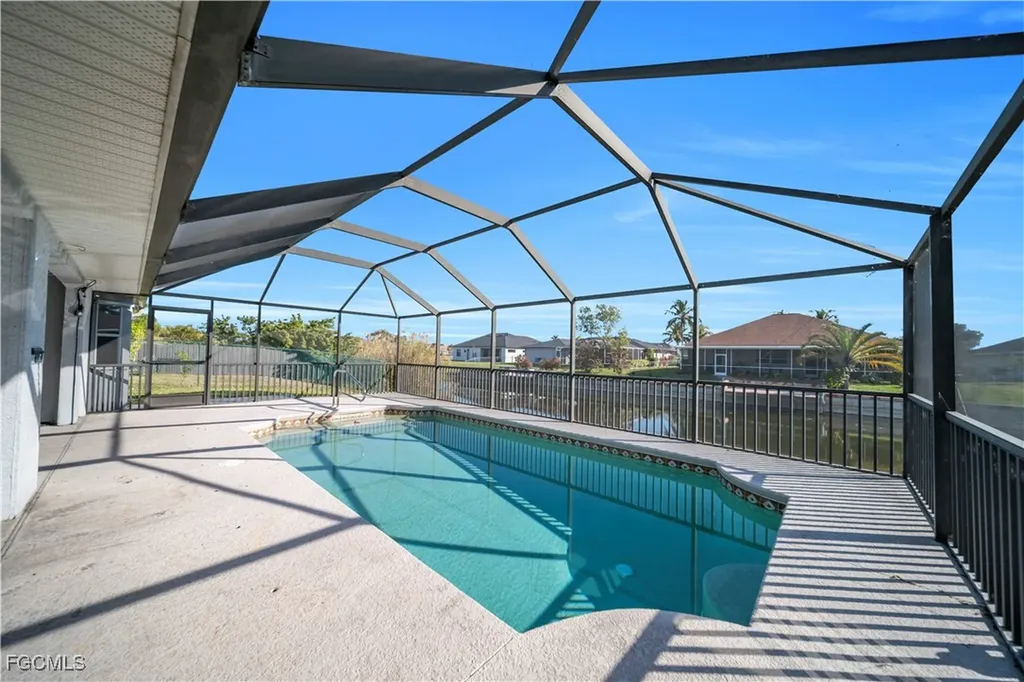 2032 NE 6th Street Cape Coral FL 33909