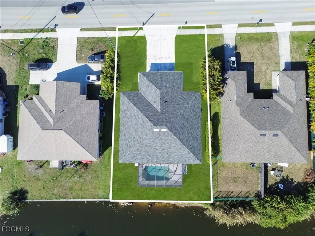 2032 NE 6th Street Cape Coral FL 33909