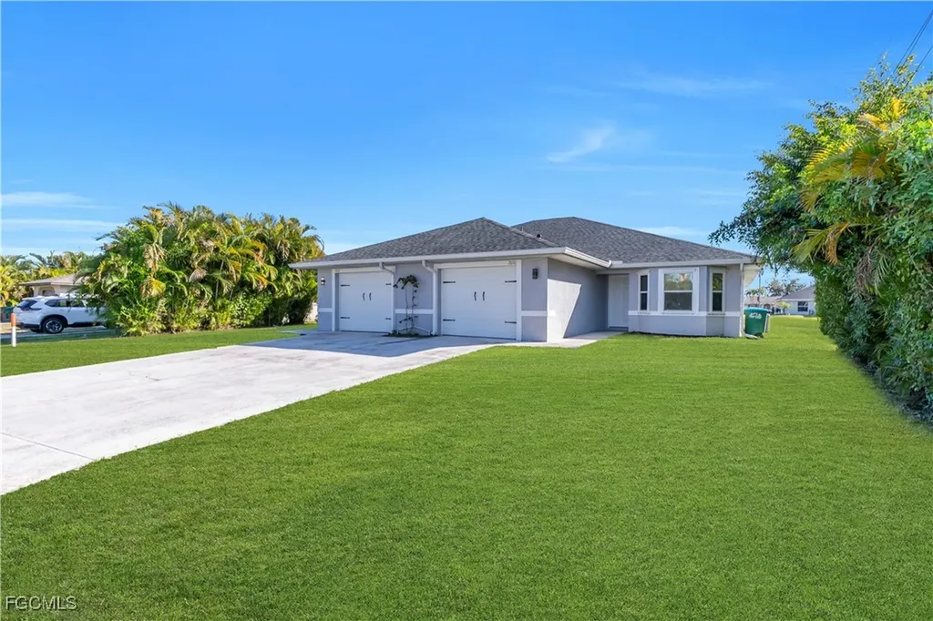 2032 NE 6th Street Cape Coral FL 33909