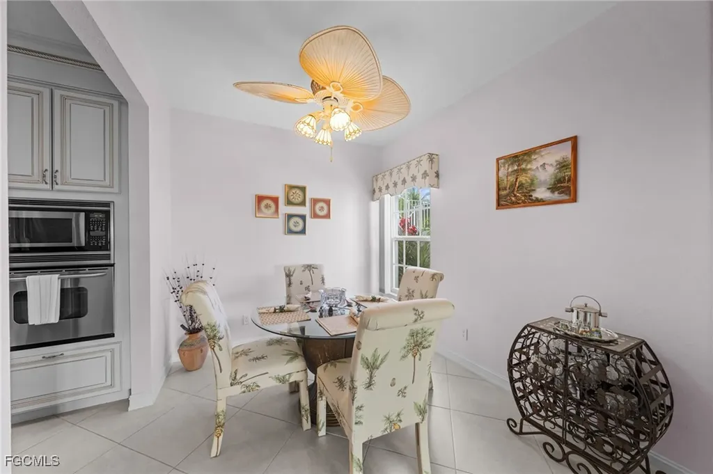 871 Tanbark Drive Naples FL 34108