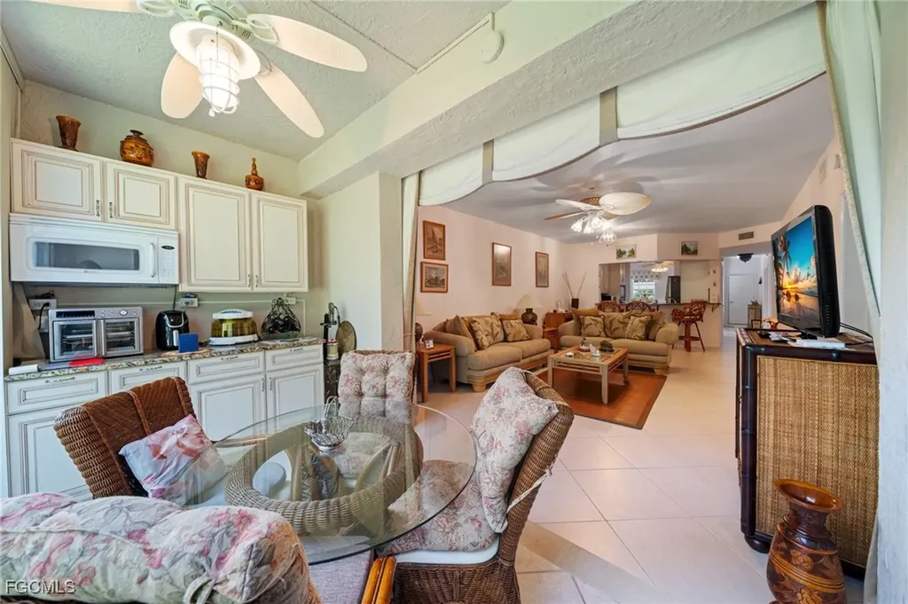 871 Tanbark Drive Naples FL 34108