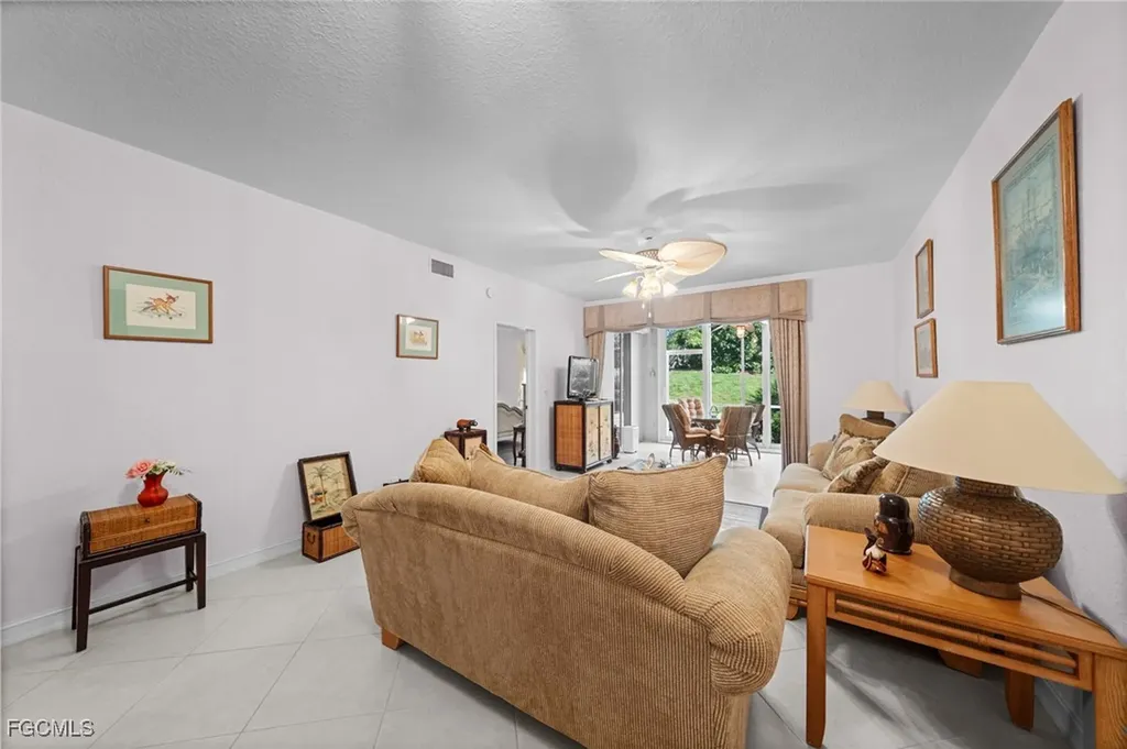 871 Tanbark Drive Naples FL 34108