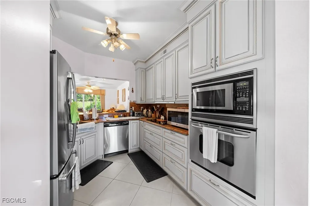 871 Tanbark Drive Naples FL 34108