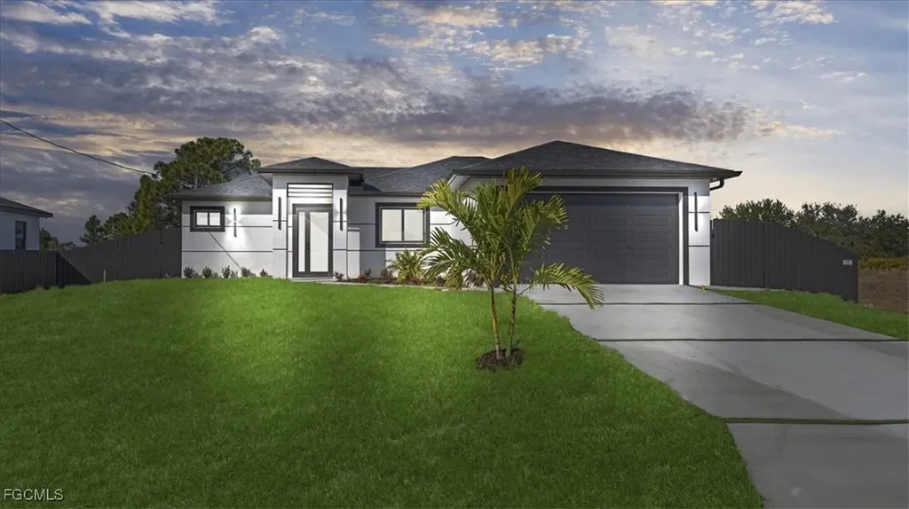 4607 Hanna Avenue N Lehigh Acres FL 33971
