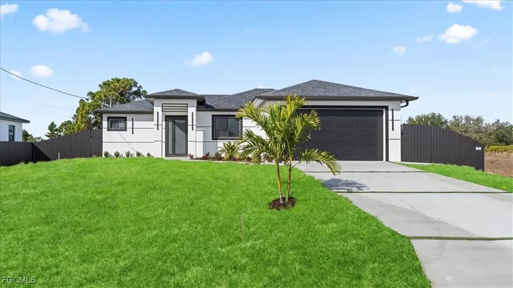 4607 Hanna Avenue N Lehigh Acres FL 33971