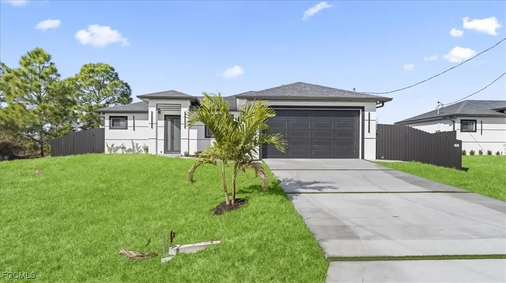 4607 Hanna Avenue N Lehigh Acres FL 33971