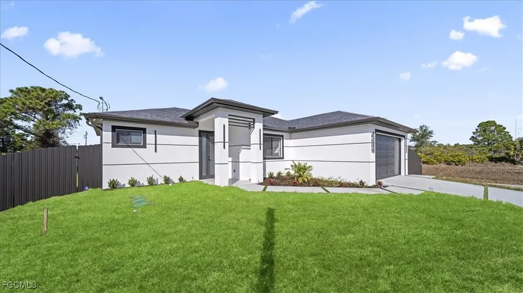 4607 Hanna Avenue N Lehigh Acres FL 33971