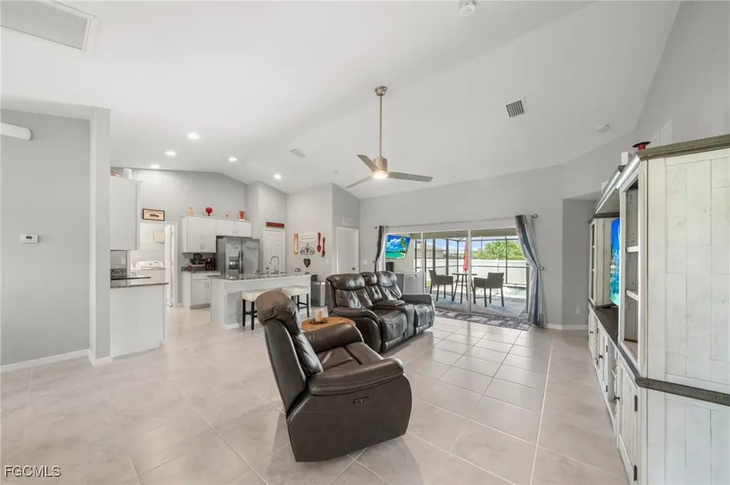 2805 NW 12th Lane Cape Coral FL 33993