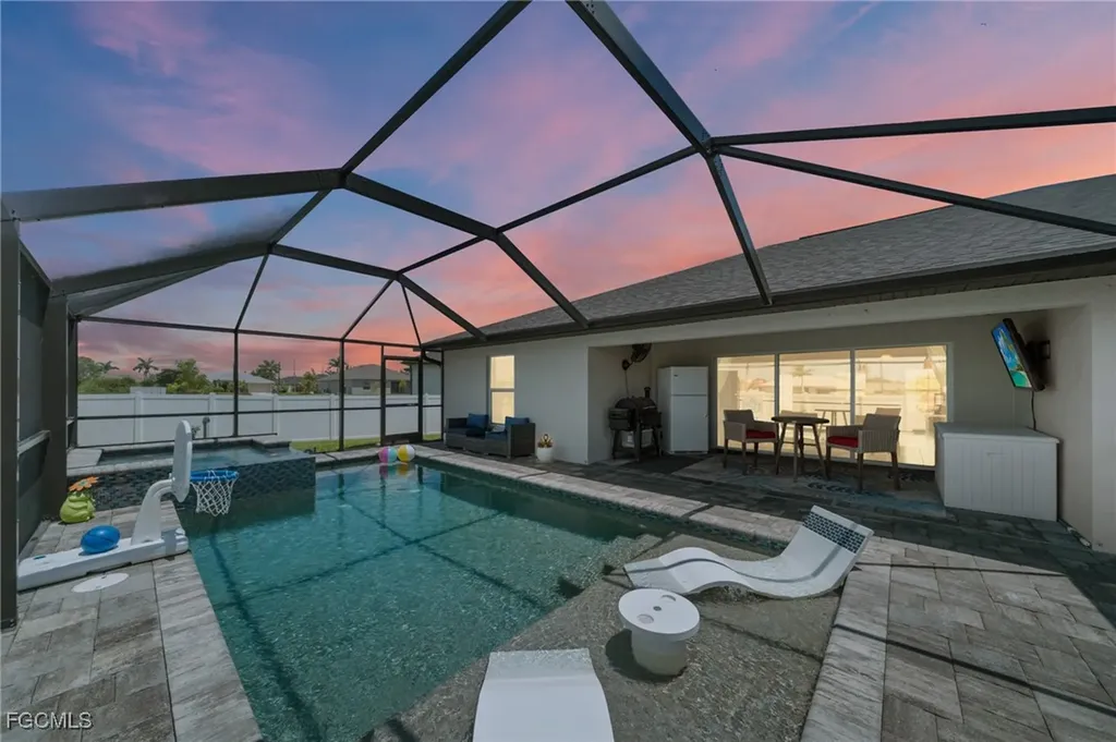 2805 NW 12th Lane Cape Coral FL 33993