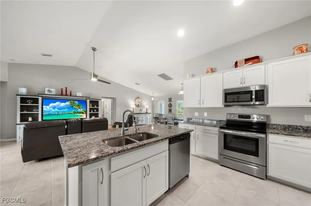 2805 NW 12th Lane Cape Coral FL 33993