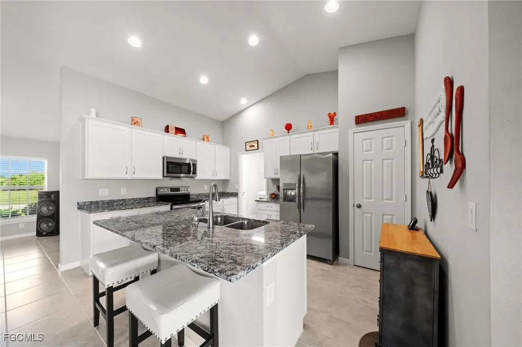 2805 NW 12th Lane Cape Coral FL 33993