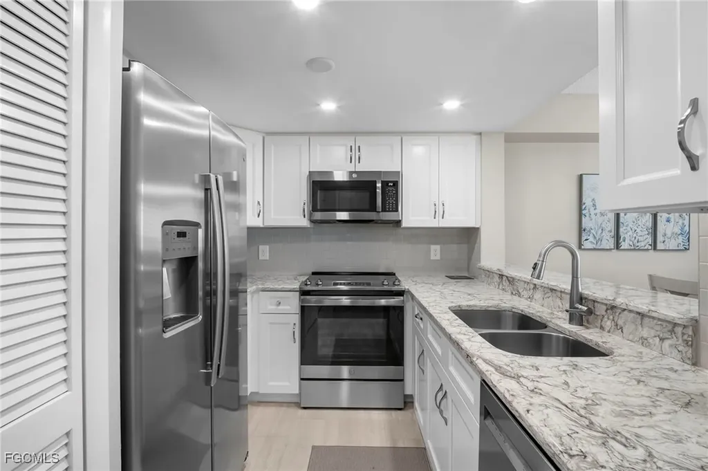 7406 Lake Breeze Drive Fort Myers FL 33907
